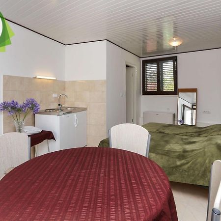 Guest House Karolin ドゥブロブニク エクステリア 写真