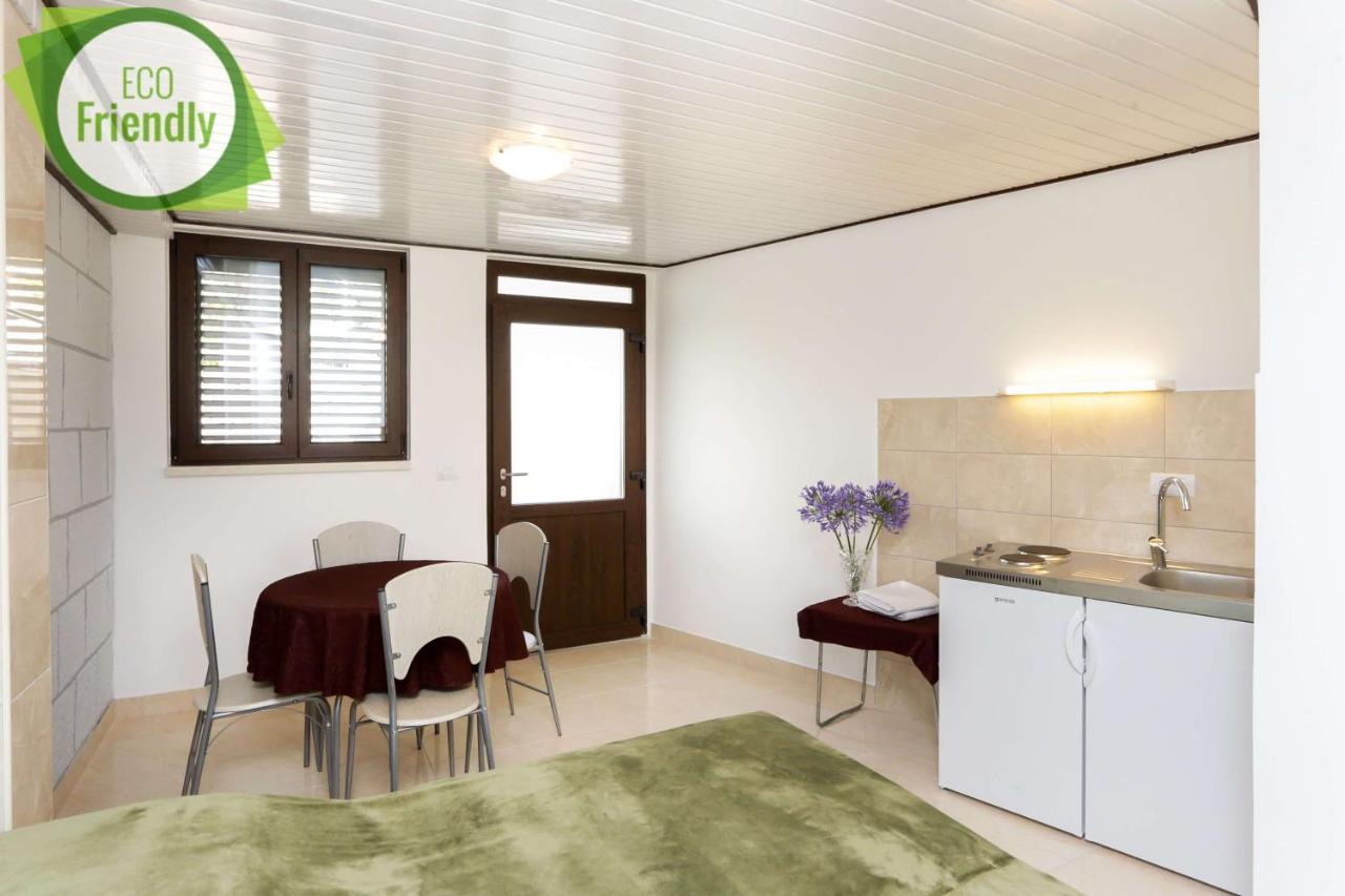 Guest House Karolin ドゥブロブニク エクステリア 写真